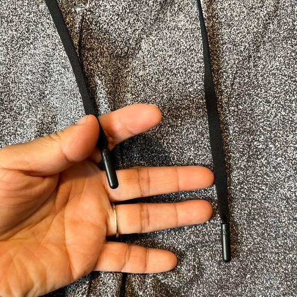 Lululemon Current State Short 9" Carbon Mist Alpine White Graphite Grey Size 34 - Picture 4 of 6